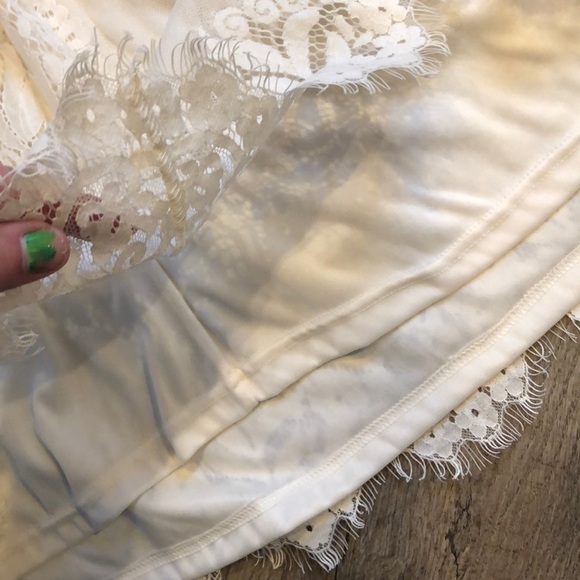 Rue21‎ Lace Cream Dress - Picture 9 of 11